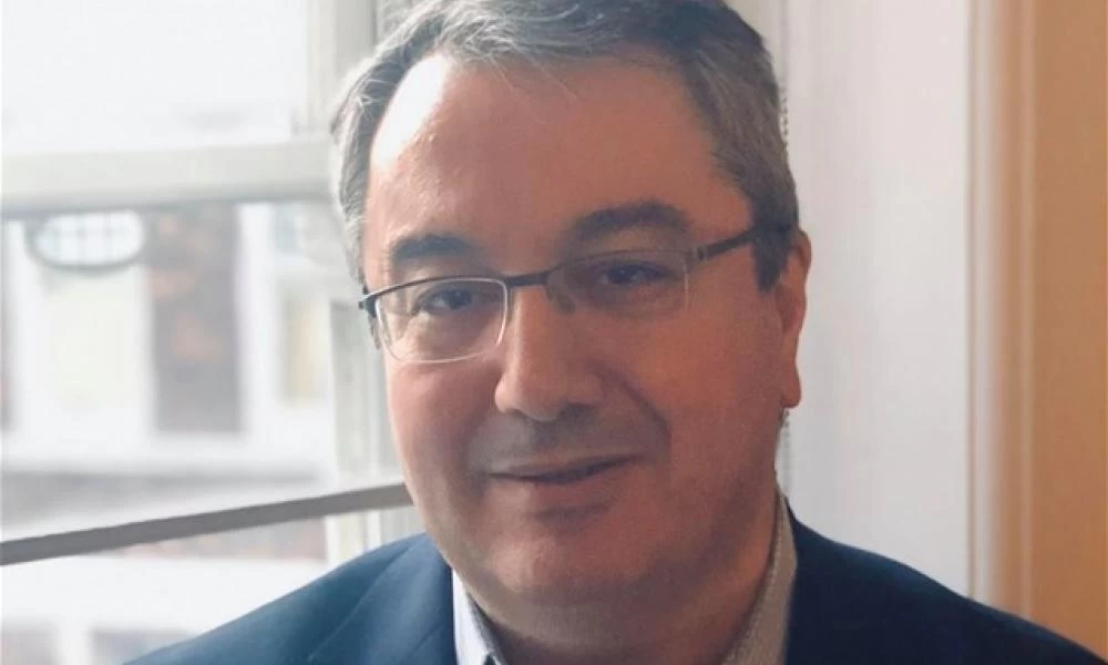 Μόσιαλος: Οι ανοσοκατασταλμένοι και όσοι έχουν κάνει μεταμόσχευση στις πρώτες ομάδες για εμβολιασμό